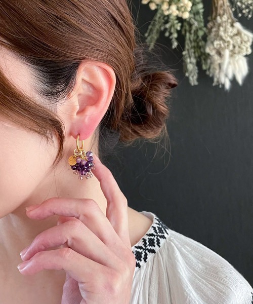 マルモ❣️サーペンティンペアルースカービング＆ラブラドのピアス　14kgf マルモ❣️サーペンティンペアルースカービング＆ラブラドの