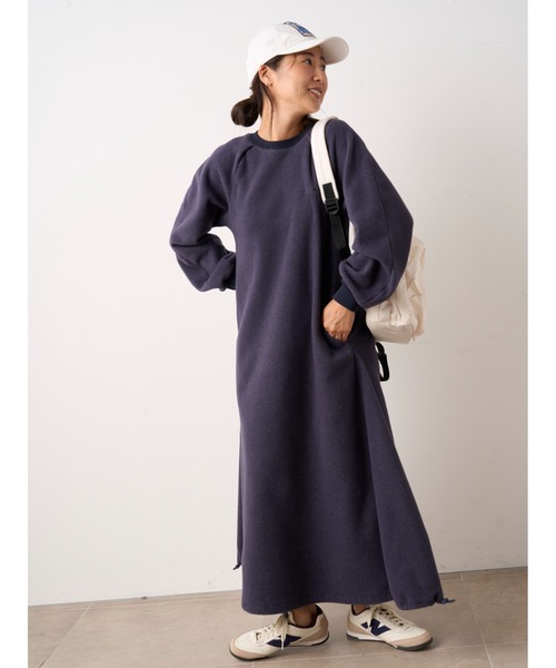 emmi（エミ）の「LENZING(TM) ECOVERO(TM)フリースワンピース（ワンピース・レディース・ネイビー/キャメル/オフホワイト・1/0）」の3枚目の写真