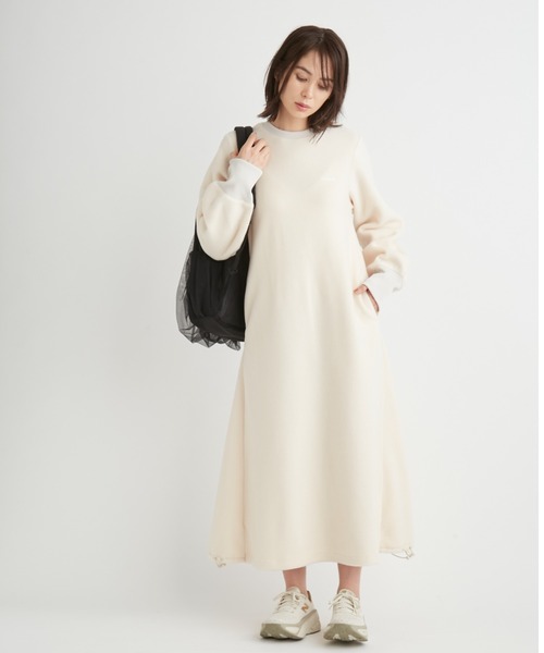 emmi（エミ）の「LENZING(TM) ECOVERO(TM)フリースワンピース（ワンピース・レディース・ネイビー/キャメル/オフホワイト・1/0）」の4枚目の写真