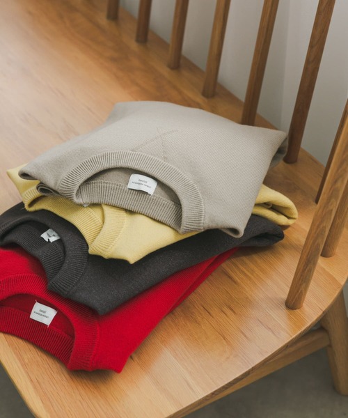 URBAN RESEARCH DOORS(アーバンリサーチドアーズ)の「『UR TECH 200日ニット』スウェットライクプルオーバー(ニット/セーター・レディース・チャコールグレー/ベージュ/レッド/イエロー/オフホワイト/ブルー/グレー・MEDIUM)」の15枚目の写真