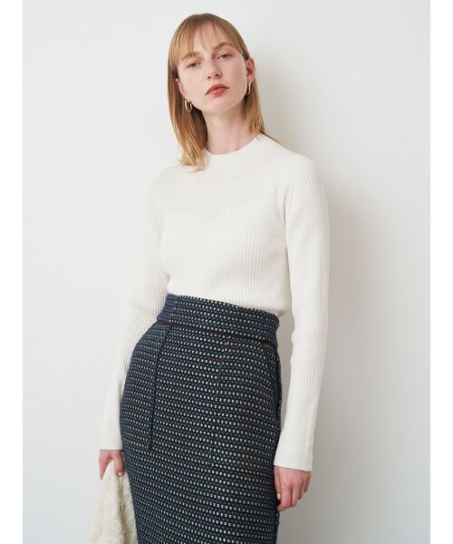 ELENDEEK(エレンディーク)の「ハイネックワイドリブニット(ニット/セーター・レディース・ライトグレー/レッド/ライトグリーン/オフホワイト/ブラック・FREE)」の2枚目の写真