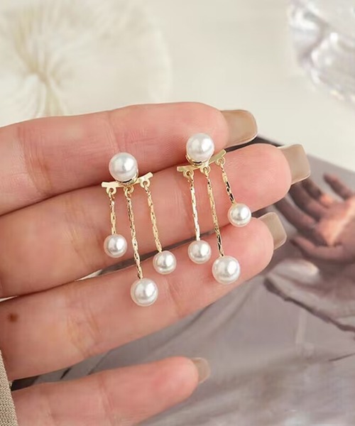 Lace Ladies(レースレディース)の「パール / ビジュー チェーン スイング フリンジ ピアス(ピアス(両耳用)・レディース・A/B・FREE)」の7枚目の写真