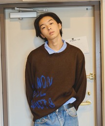 曖昧な季節へ送る余白のニット