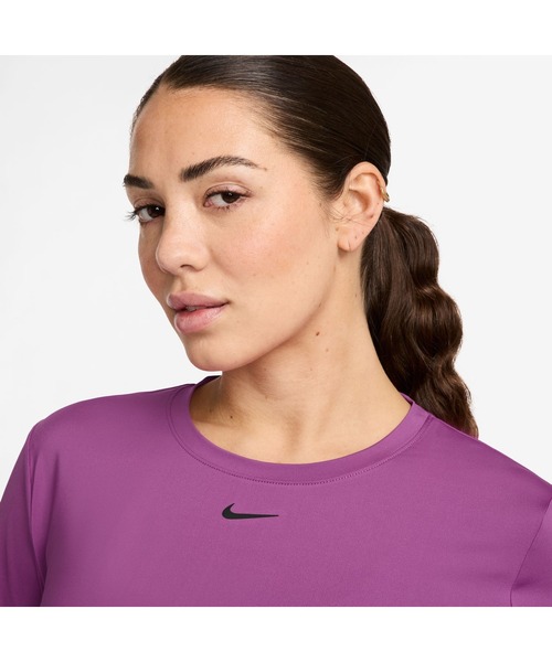 NIKE(ナイキ)の「ナイキ NIKE ナイキ ワン DF S/S スリム トップ(Tシャツ/カットソー・レディース・カーキ/ラベンダー・S/M/L)」の6枚目の写真