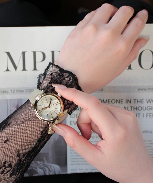 Vivienne Westwood(ヴィヴィアンウエストウッド)の「「Vivienne Westwood/ヴィヴィアン・ウエストウッド」オーブポップレディースクォーツウォッチ、シャンパンダイヤル&クリームレザーストラップ(アナログ腕時計・レディース・クリーム・32mm)」の8枚目の写真