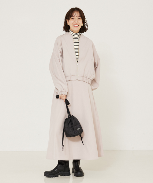 abahouse mavie（アバハウスマヴィ）の「【TAION】ドローストリングダウンバッグ（ショルダーバッグ・レディース・ダークネイビー/ブラック・フリー）」の9枚目の写真