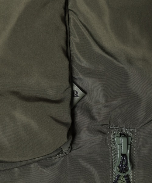 Liberaiders(リベレイダース)の「Liberaiders UTILITY VEST III(リベレイダース ユーティリティー ベスト III)(ベスト・メンズ・オリーブ/ブラック・MEDIUM/LARGE)」の20枚目の写真