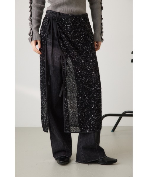crie conforto（クリーコンフォルト）の「スパンコールラップスカート（スカート・レディース・アイボリー/ブラック・FREE）」の2枚目の写真