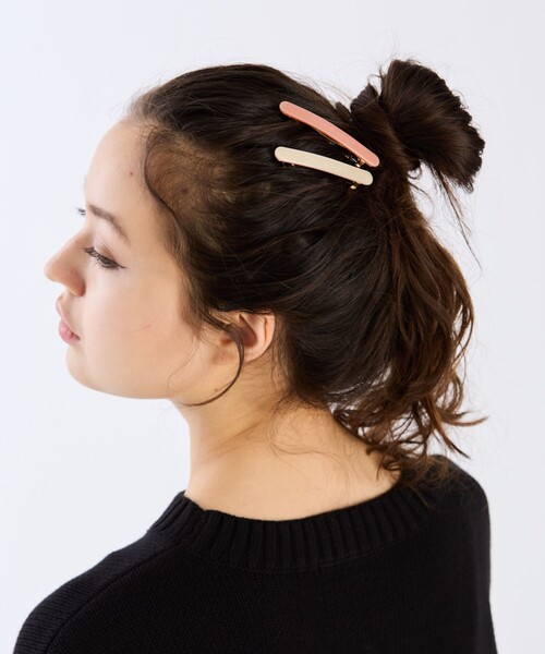 To b. by agnes b.（トゥービーバイアニエスベー）の「ロゴ ヘアバレッタ（ヘアゴム・レディース・ホワイト系その他・FREE）」の4枚目の写真