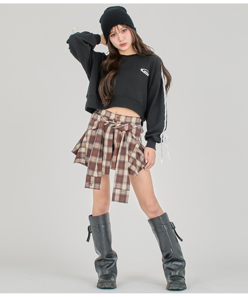 ANAP GｉRL（アナップガール）の「【ティーンズライン】袖ライン リボン オーバースウェット（M、Lサ（スウェット・キッズ・ブラック/ネイビー/オフホワイト・M/L）」の15枚目の写真