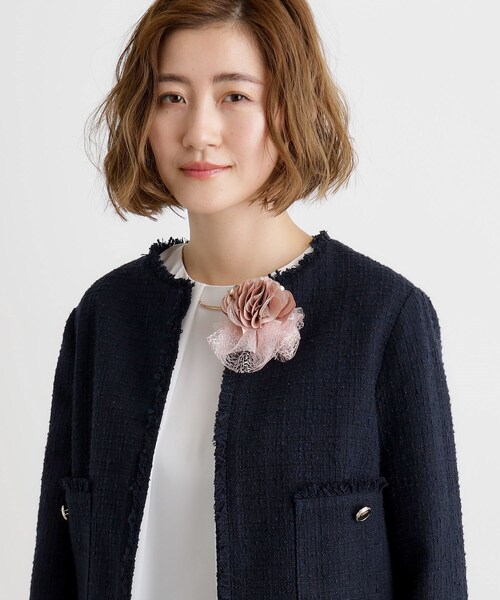 grove(グローブ)の「フラワーシフォンパール調コサージュ【入卒対応可】(ブローチ/コサージュ・レディース・ネイビー/グレー/アイボリー/ライトベージュ/ベビーピンク・00)」の10枚目の写真