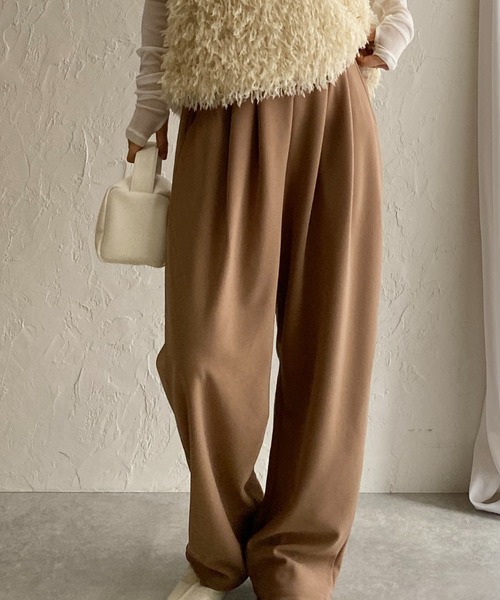 She's Closet(シーズクローゼット)の「ハイウエストタックセミワイドテーパードパンツ/イージーパンツ(その他パンツ・レディース・ライトグレー/ブラック/ベージュ/グレイッシュブルー・M/L)」の4枚目の写真