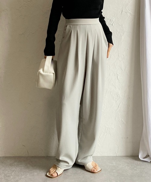 She's Closet(シーズクローゼット)の「ハイウエストタックセミワイドテーパードパンツ/イージーパンツ(その他パンツ・レディース・ライトグレー/ブラック/ベージュ/グレイッシュブルー・M/L)」の3枚目の写真