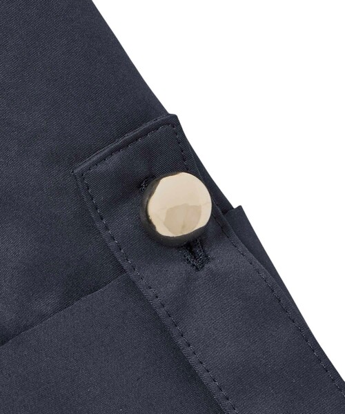 ANAYI(アナイ)の「【セットアップ対応商品】ツイルクロップドシャツ(シャツ/ブラウス・レディース・ベージュ/ネイビー/オフホワイト・36/38)」の5枚目の写真