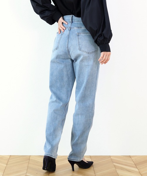 Aletta vita(アレッタビータ)の「ストレッチデニムテーパードパンツ(デニムパンツ・レディース・ワンウォッシュ/ブルー・M/L)」の9枚目の写真