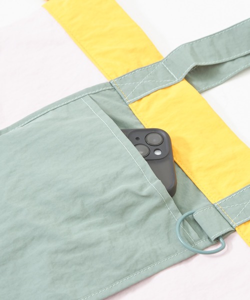 CUBE SUGAR（キューブシュガー）の「ナイロン配色トートバッグ（トートバッグ・レディース・ベージュ/ピンク/グリーン・M）」の18枚目の写真