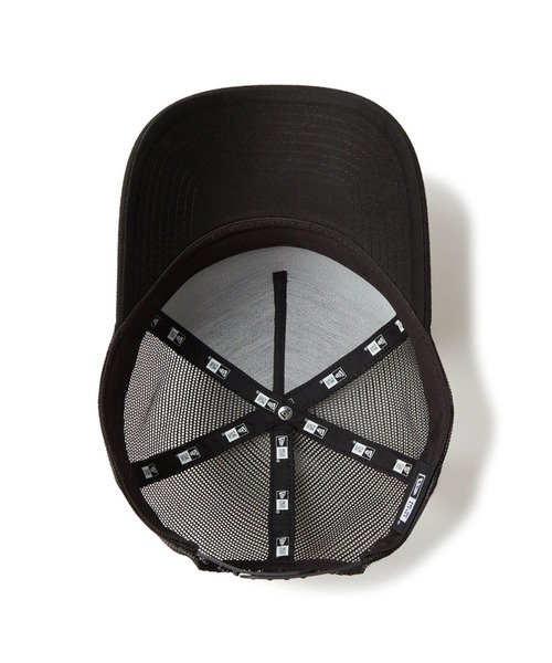 NEW ERA(ニューエラ)の「NEW ERA/ニューエラ キャップ 9FORTY A-Frame トラッカー TPU Logo 14388593/14388594/14388596(キャップ・メンズ・ブラック系その他2/ブラック系その他/ブラック系その他3・FREE)」の6枚目の写真