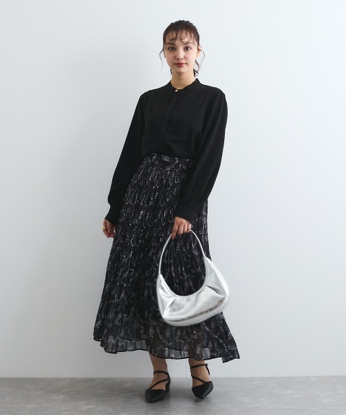 QUEENS COURT(クイーンズコート)の「ジョーゼットフロントヨークシャツブラウス≪手洗い可能≫(シャツ/ブラウス・レディース・ブラック/ネイビー/オフホワイト/ブルー・M)」の12枚目の写真