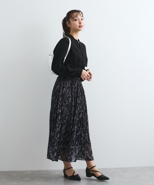 QUEENS COURT(クイーンズコート)の「ジョーゼットフロントヨークシャツブラウス≪手洗い可能≫(シャツ/ブラウス・レディース・ブラック/ネイビー/オフホワイト/ブルー・M)」の13枚目の写真