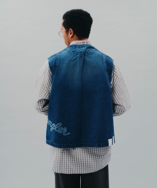 PUBLIC TOKYO（パブリックトウキョウ）の「【PUBLIC TOKYO × Wrangler】ROPELOGO JEAN VEST（ベスト・メンズ・ブラック/ダークインディゴブルー・FREE）」の12枚目の写真