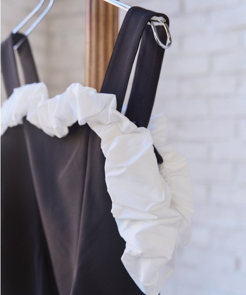 Meline M(メリンエム)の「Ruffle Accent Peplum Top ラッフルアクセントペプラムトップ(シャツ/ブラウス・レディース・ブラック・FREE)」の19枚目の写真