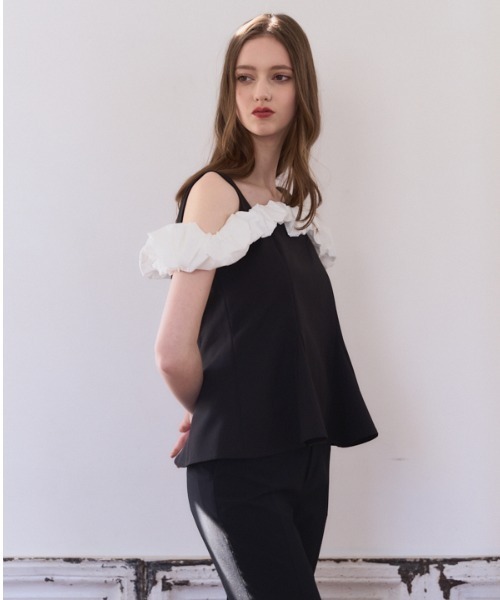 Meline M(メリンエム)の「Ruffle Accent Peplum Top ラッフルアクセントペプラムトップ(シャツ/ブラウス・レディース・ブラック・FREE)」の12枚目の写真