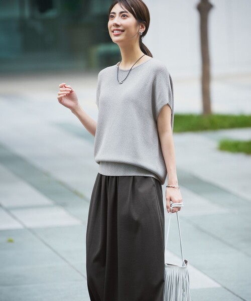 23区（ニジュウサンク）の「【WEB限定】ツイスト バングル（バングル/リストバンド・レディース・シルバー系/ゴールド系・F）」の7枚目の写真