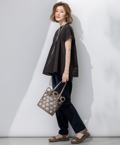 23区（ニジュウサンク）の「【WEB限定】ツイスト バングル（バングル/リストバンド・レディース・シルバー系/ゴールド系・F）」の12枚目の写真