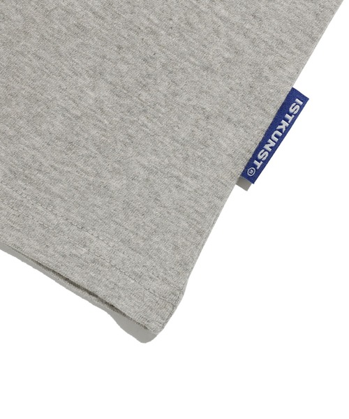 ISTKUNST(イストクンスト)の「A'GEM/9 × .kom 『ISTKUNST/イストクンスト』 IK TAG LOGO CROP TEE/IK TAG ロゴ クロップ半袖Tシャツ(Tシャツ/カットソー・レディース・グレー/ブラック/カモフラージュ・FREE)」の20枚目の写真
