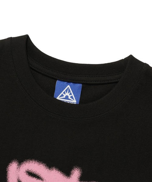A'GEM/9 × .kom 『ISTKUNST/イストクンスト』 IK TAG LOGO CROP