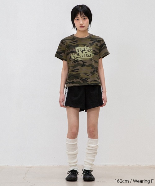 tシャツ A'GEM/9 × .kom 「ISTKUNST/イストクンスト」 IK TAG LOGO CROP TEE/IK TAG ロゴ クロップ半 A'GEM/9 × .kom 『ISTKUNST/イストクンスト』 IK TAG LOGO CROP