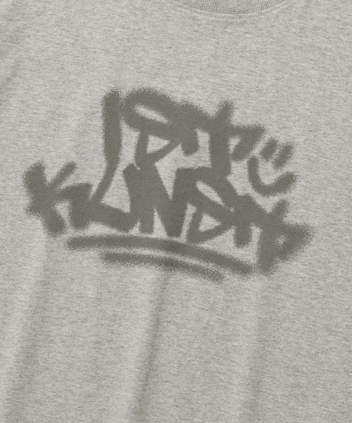 ISTKUNST(イストクンスト)の「A'GEM/9 × .kom 『ISTKUNST/イストクンスト』 IK TAG LOGO CROP TEE/IK TAG ロゴ クロップ半袖Tシャツ(Tシャツ/カットソー・レディース・グレー/ブラック/カモフラージュ・FREE)」の19枚目の写真