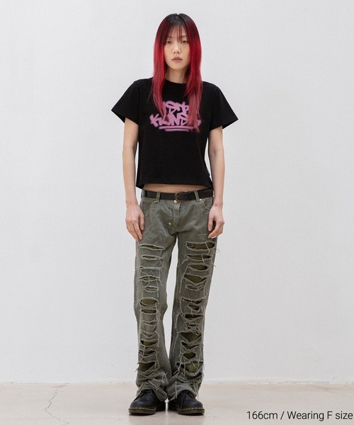 ISTKUNST(イストクンスト)の「A'GEM/9 × .kom 『ISTKUNST/イストクンスト』 IK TAG LOGO CROP TEE/IK TAG ロゴ クロップ半袖Tシャツ(Tシャツ/カットソー・レディース・グレー/ブラック/カモフラージュ・FREE)」の9枚目の写真