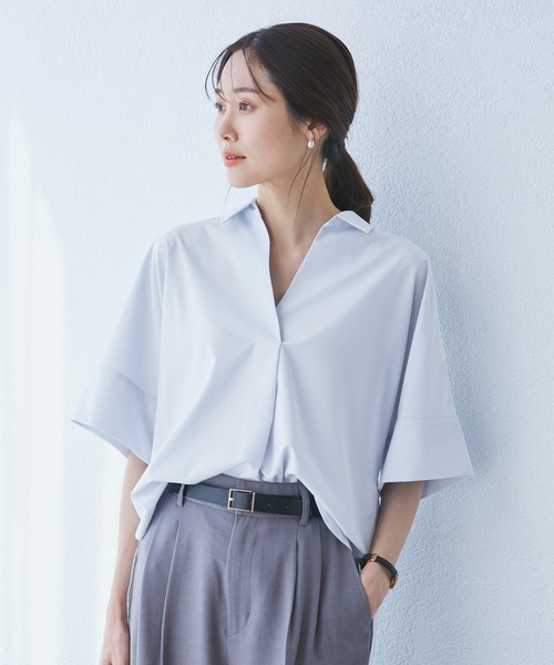 ROPE' PICNIC（ロペピクニック）の「スキッパーシャツブラウス/UVカット・接触冷感・防シワ（シャツ/ブラウス・レディース・ベージュ/チャコールグレー/オフホワイト/ブルー/サックスブルー・38）」の22枚目の写真
