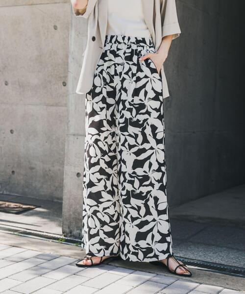 SENSE OF PLACE by URBAN RESEARCH（センスオブプレイスバイアーバンリサーチ）の「リーフプリントイージーパンツ（その他パンツ・レディース・ブラック系その他/ホワイト系その他/ブルー系その他・SMALL/MEDIUM）」の10枚目の写真