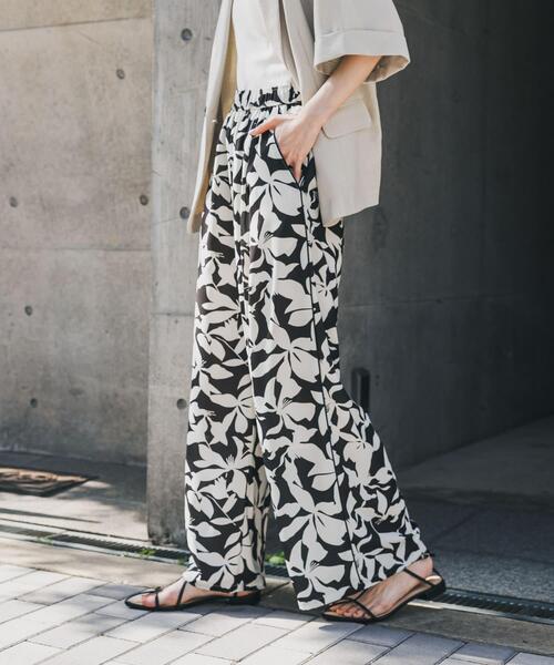 SENSE OF PLACE by URBAN RESEARCH（センスオブプレイスバイアーバンリサーチ）の「リーフプリントイージーパンツ（その他パンツ・レディース・ブラック系その他/ホワイト系その他/ブルー系その他・SMALL/MEDIUM）」の11枚目の写真