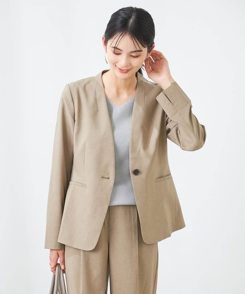 a.v.v（アーヴェヴェ）の「【洗える/イージーケア/UVカット/接触冷感/吸水速乾】サマーストレッチノーカラージャケット（ノーカラージャケット・レディース・ネイビー/ベージュ/ライトグレー・36/34/40/38/42）」の5枚目の写真