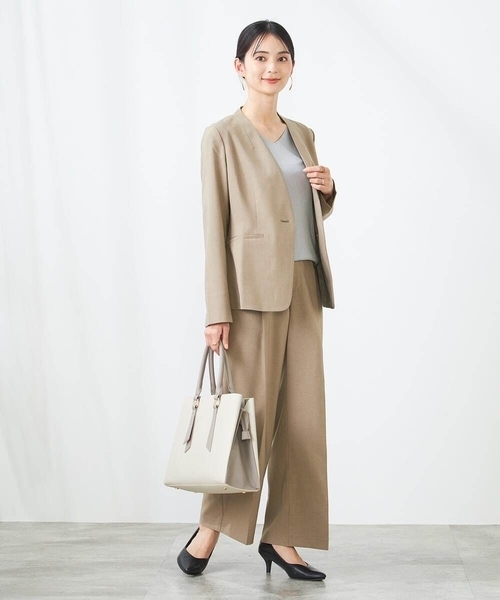 a.v.v（アーヴェヴェ）の「【洗える/イージーケア/UVカット/接触冷感/吸水速乾】サマーストレッチノーカラージャケット（ノーカラージャケット・レディース・ネイビー/ベージュ/ライトグレー・36/34/40/38/42）」の7枚目の写真