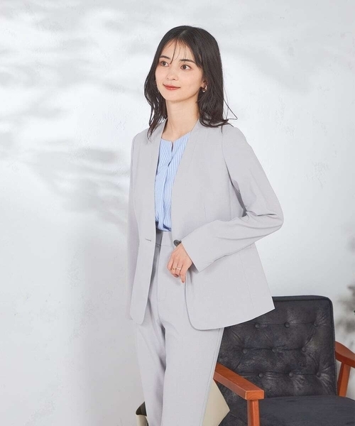 a.v.v（アーヴェヴェ）の「【洗える/イージーケア/UVカット/接触冷感/吸水速乾】サマーストレッチノーカラージャケット（ノーカラージャケット・レディース・ネイビー/ベージュ/ライトグレー・36/34/40/38/42）」の13枚目の写真