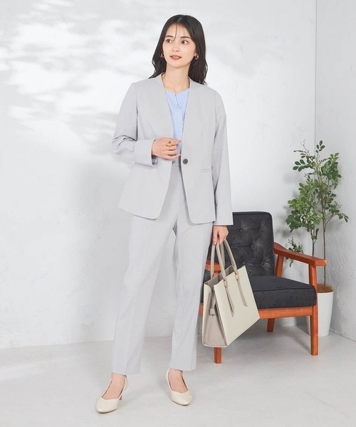 a.v.v（アーヴェヴェ）の「【洗える/イージーケア/UVカット/接触冷感/吸水速乾】サマーストレッチノーカラージャケット（ノーカラージャケット・レディース・ネイビー/ベージュ/ライトグレー・36/34/40/38/42）」の15枚目の写真