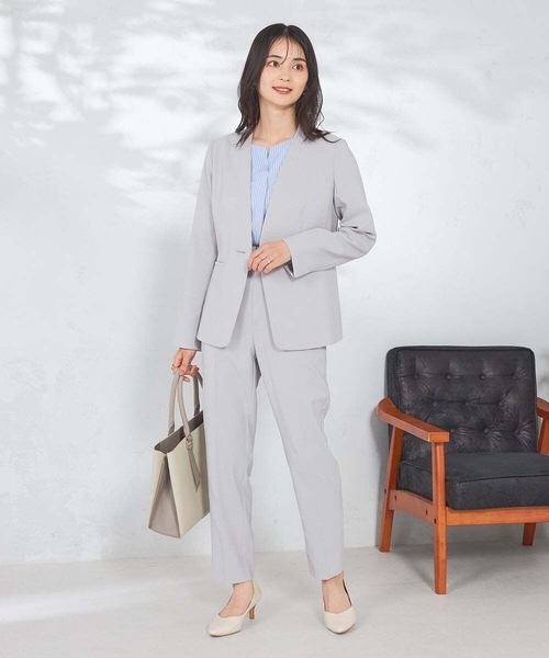 a.v.v（アーヴェヴェ）の「【洗える/イージーケア/UVカット/接触冷感/吸水速乾】サマーストレッチノーカラージャケット（ノーカラージャケット・レディース・ネイビー/ベージュ/ライトグレー・36/34/40/38/42）」の17枚目の写真