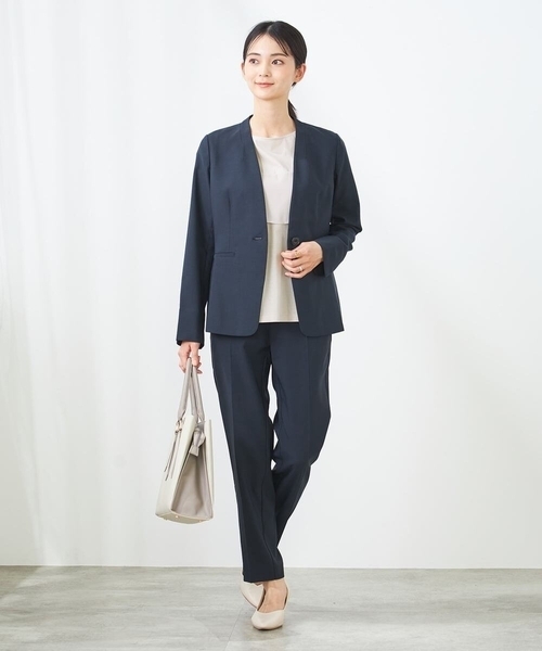 a.v.v（アーヴェヴェ）の「【洗える/イージーケア/UVカット/接触冷感/吸水速乾】サマーストレッチノーカラージャケット（ノーカラージャケット・レディース・ネイビー/ベージュ/ライトグレー・36/34/40/38/42）」の19枚目の写真