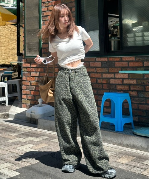 RAY CASSIN(レイカズン)の「【ウエスト調節可】サイド切替ワイドデニムパンツ(デニムパンツ・レディース・ブルー/スカイブルー/グリーン系その他2/ベージュ/ブラウン系その他2・FREE)」の10枚目の写真