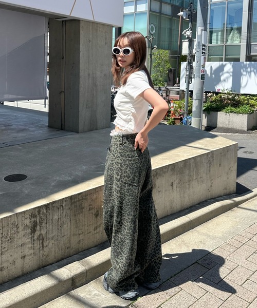 RAY CASSIN(レイカズン)の「【ウエスト調節可】サイド切替ワイドデニムパンツ(デニムパンツ・レディース・ブルー/スカイブルー/グリーン系その他2/ベージュ/ブラウン系その他2・FREE)」の7枚目の写真