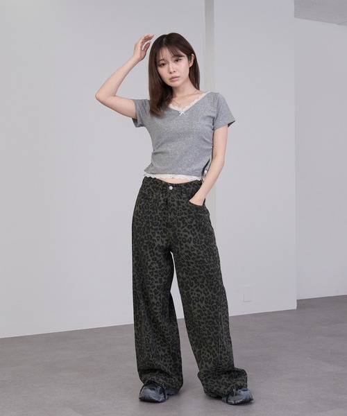 RAY CASSIN(レイカズン)の「【ウエスト調節可】サイド切替ワイドデニムパンツ(デニムパンツ・レディース・ブルー/スカイブルー/グリーン系その他2/ベージュ/ブラウン系その他2・FREE)」の14枚目の写真