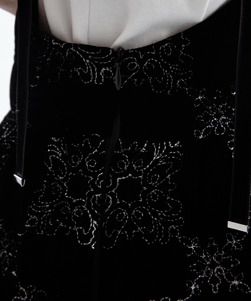 tanakadaisuke（タナカダイスケ）の「【tanakadaisuke/タナカダイスケ】palace tiles quilted overalls skirt/スカート（スカート・レディース・ブラック・FREE）」の12枚目の写真