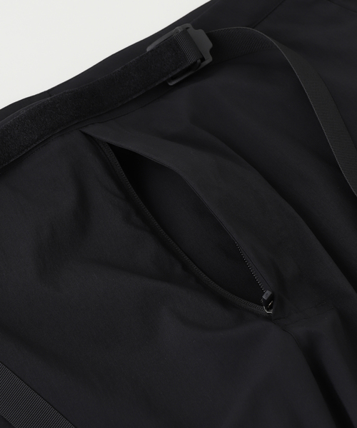 ACRONYM(アクロニウム)の「ACRONYM (アクロニウム) P56B-M Web Belt Trouser/P56B-M(その他パンツ・メンズ・ブラック・SMALL)」の5枚目の写真