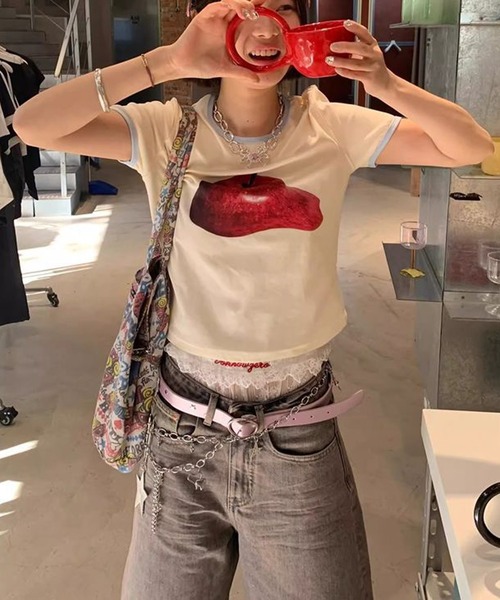 MEMECLE(メメクル)の「【 MEMECLE / メメクル 】アップルリンガーTシャツ(Tシャツ/カットソー・レディース・ホワイト・S/M/L)」の3枚目の写真