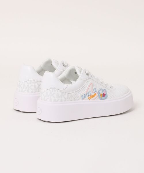 MICHAEL KORS（マイケルコース）の「ROMEY エンブリッシュ ミクストメディア スニーカー（スニーカー・レディース・ホワイト系・5/5.5/6/6.5/7/7.5/8/8.5/9）」の2枚目の写真