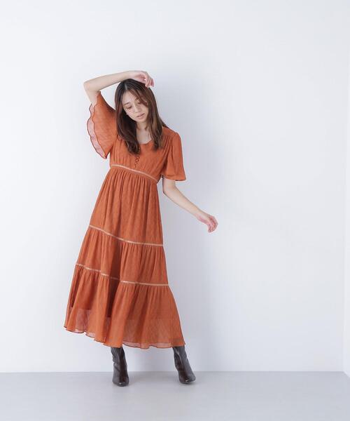 NATURAL BEAUTY BASIC(ナチュラルビューティーベーシック)の「◇Vネックプリーツワンピース(ワンピース・レディース・ダークブラウン/オフホワイト/オレンジ・P/S/MEDIUM)」の19枚目の写真